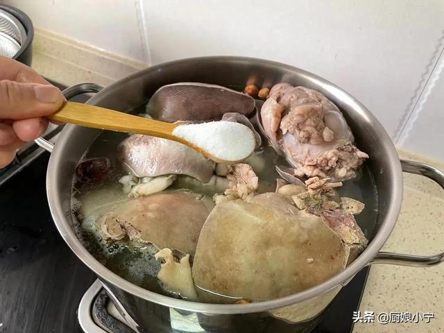 炖羊肉、羊杂汤，记得放“3白”，不腥不膻味道鲜，比饭店还好吃