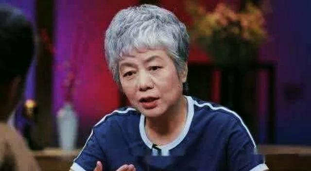 「超级宝妈」犯错误关门打，教育孩子给他先立规矩，老公童年糗事道出育儿经验