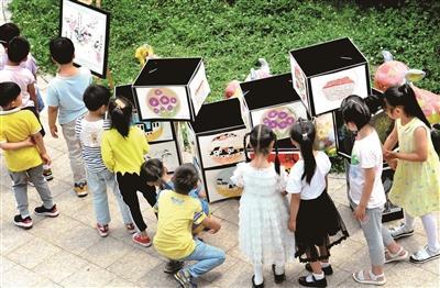 你的育儿经|萌童看画展