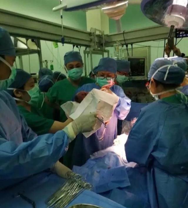 「超级宝妈」43岁执意怀孕生子,只想赌自己能赢,结果败给了死神