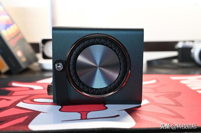 不止好听，唱K也不在话下，带上艾特铭客金刚6随处开趴