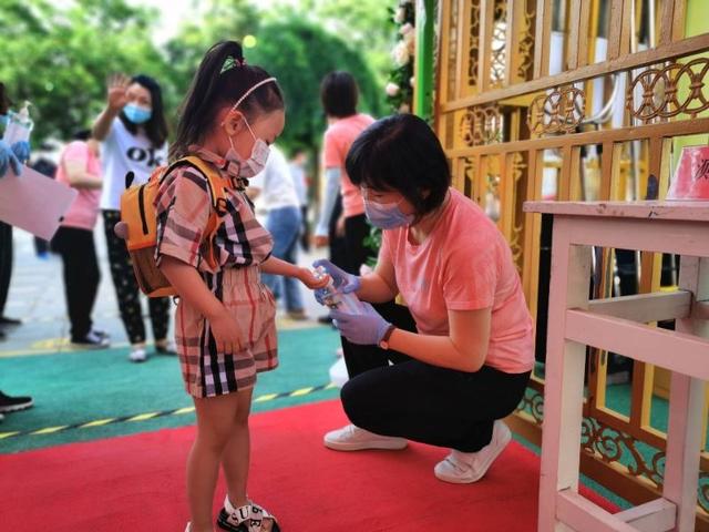 超级宝妈|开学季！最小“神兽”回归！直击幼儿园内的生活