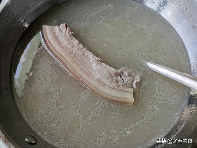 东北冬季特色家常炖菜，白菜和豆腐这样做，南方人很少吃过