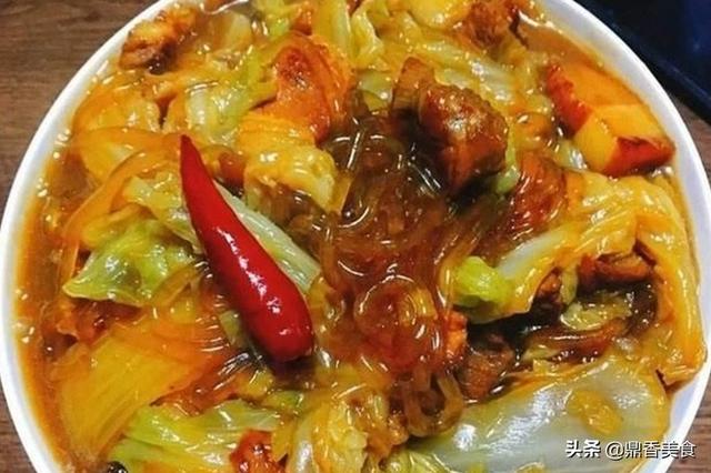 做白菜肉炖粉条，牢记"2放1窍门"，做对了，鲜香爽滑，不坨块