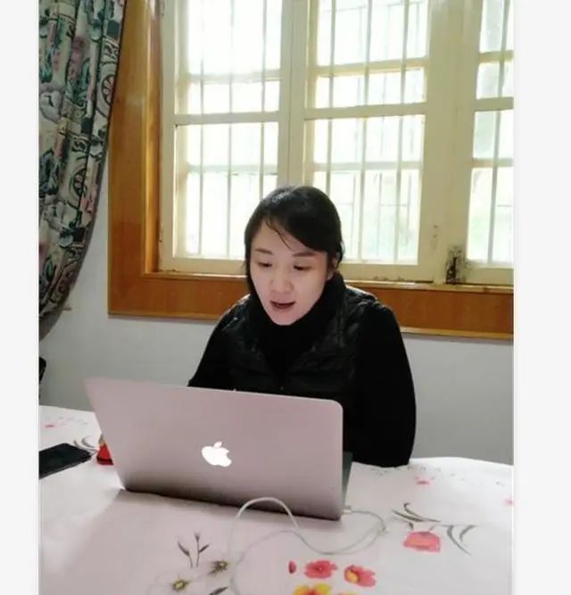 #暖先生格调#河北一名老师被开除!只因批评学生时“处置不当”!