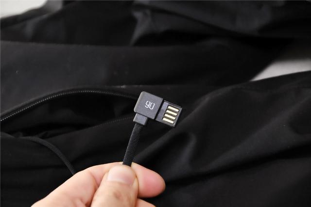 开箱能升加热羽绒服，可用充电宝加热，小米有品仅售599元