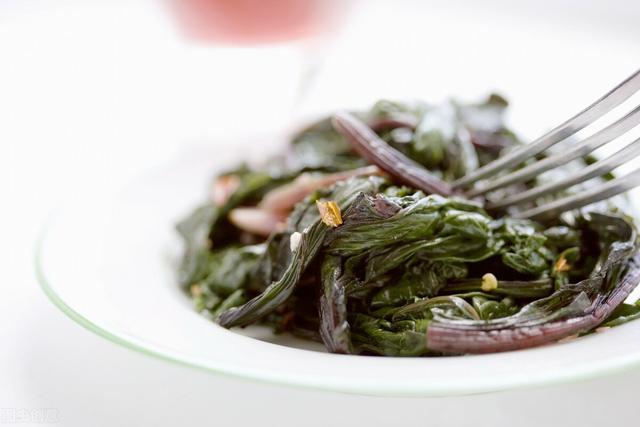 一杯红酒引发的悲剧——湿疹突然遍布全身，折磨了她6个月