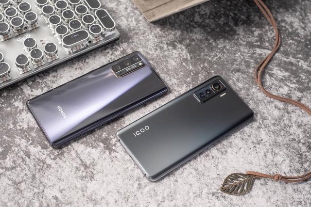 3K档擂台，iQOO 5综合性能比荣耀30 Pro更耀眼