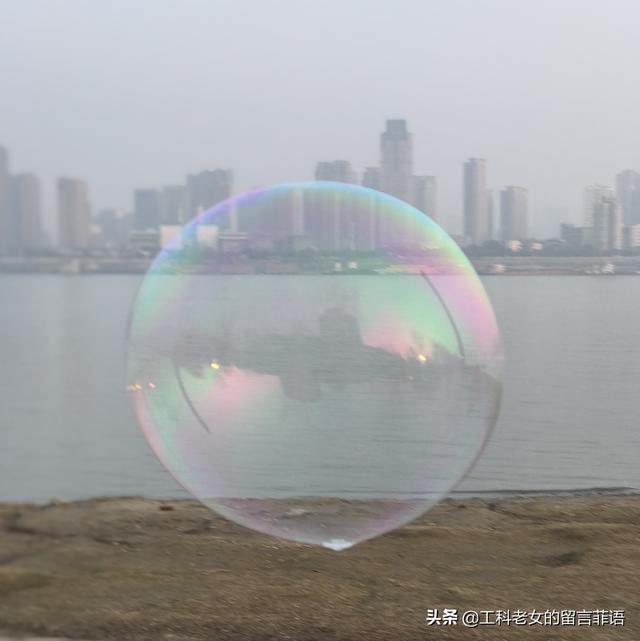 玩乐足迹▲枯水期的汉口江滩走上一小段