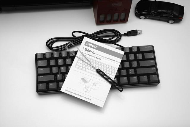 樱桃轴、加厚PBT键帽，雷柏的第一款60%机械键盘没让我失望