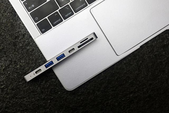 专属打造 贴心体验的MacBook专用扩展坞