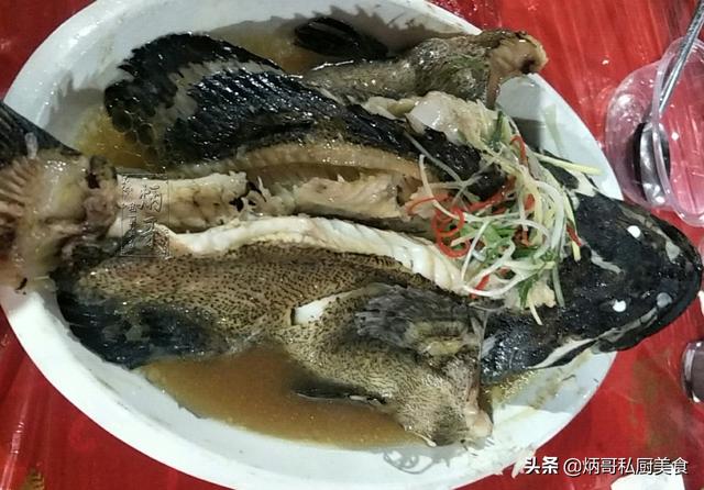 福建小县城办喜酒，这桌1688元！网友：福建人豪横，莆田的吧