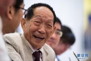 杂交水稻之父袁隆平去世图