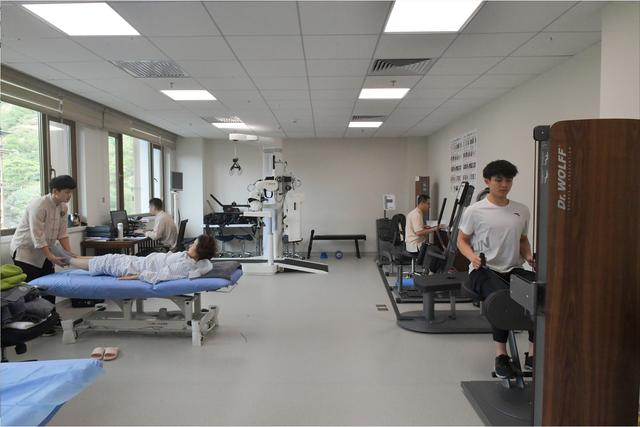 中医|宝安区启动中医药高质量发展推进行动，5年内至少引进50名省级以上名中医