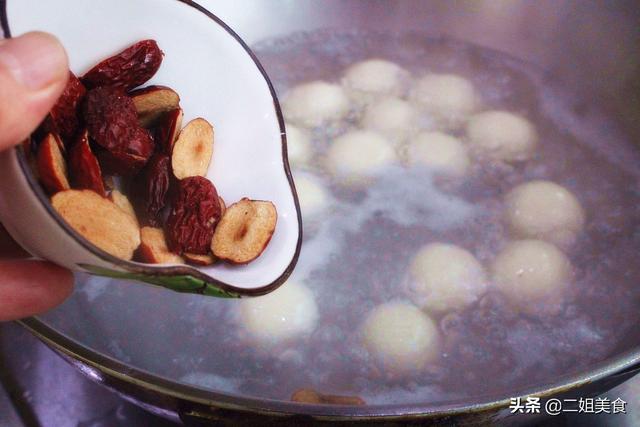 大雪过后，这菜要多吃，才2块钱一斤，简单一炖营养还美味