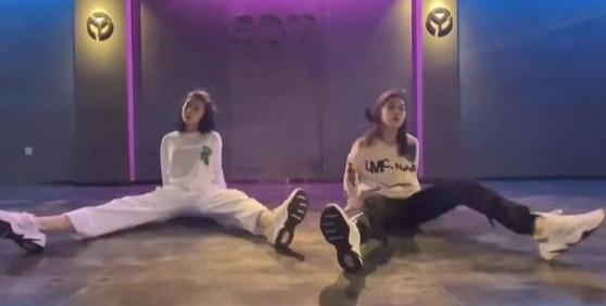 那抹微光|汪峰大女儿参赛获冠军，章子怡激动发文：老母亲骄傲