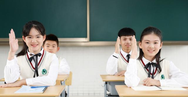 【超级宝妈】“我儿子又让送水彩笔”：收拾书包这事情，还是让孩子自己来