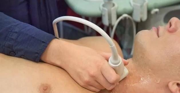 当身体出现这4个信号时，可能你的“甲状腺结节”，已转成“癌”