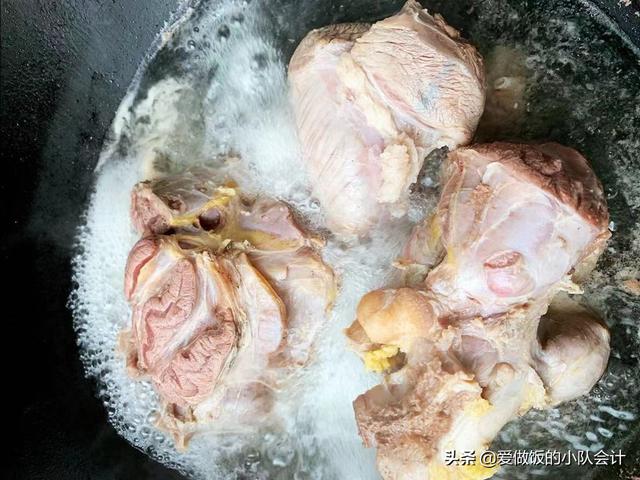高压锅炖牛肉要多久？牢记2点，牛肉软烂好吃还入味，方法很实用
