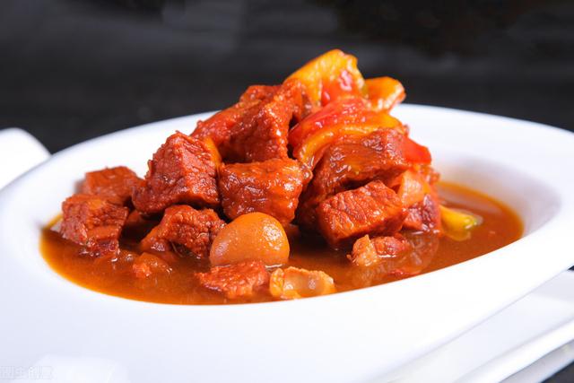 不管炖牛肉还是炖羊肉，记得多放2味料，肉质快速软烂，没腥味