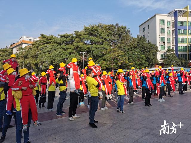 我运动我快乐！惠城河南岸社区亲子足球赛开赛