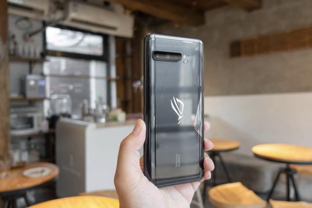 旗舰级电竞体验Get 分期免息0门槛 ROG游戏手机3真香