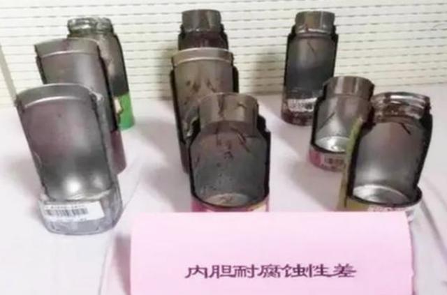 『你的育儿经』央视曝光：这种“索命杯”，倒出来的水“有毒”，你家娃在用吗？