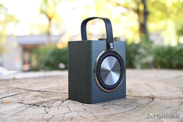 不止好听，唱K也不在话下，带上艾特铭客金刚6随处开趴