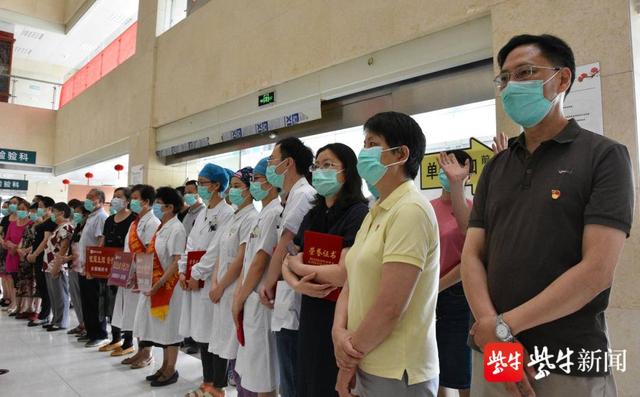 医院|创新服务老年患者！全省卫健系统首家“红色有声图书馆”镇江揭幕