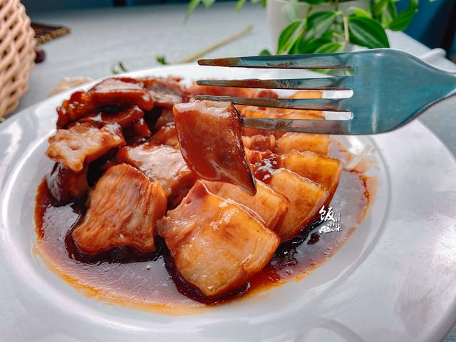 猪身上最好吃的一块肉，肥瘦相间似雪花，30块钱1斤，买到赚到