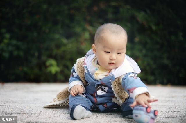 【你的育儿经】宝宝出生几斤几两聪明，是有科学依据的，爸妈别大意