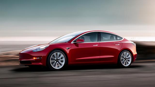 特斯拉上海超级工厂生产Performance高性能版Model 3