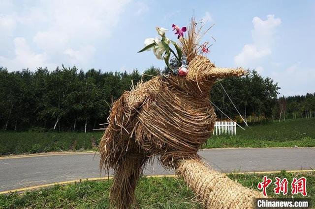 雕塑|全国高校大学生制作“稻草”雕塑群