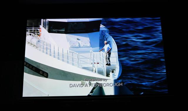 2400ANSI亮度！入门高端旗舰坚果J10画质及效果展示