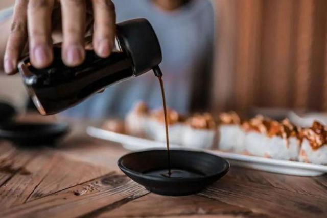 这个厂的2批味极鲜烹调酱油上黑榜，原因毫无二致，当心被坑