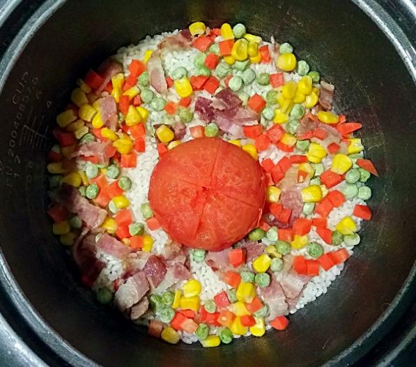 天冷，晚餐就别叫外卖了，学会懒人饭，简单美味，孩子也抢着吃