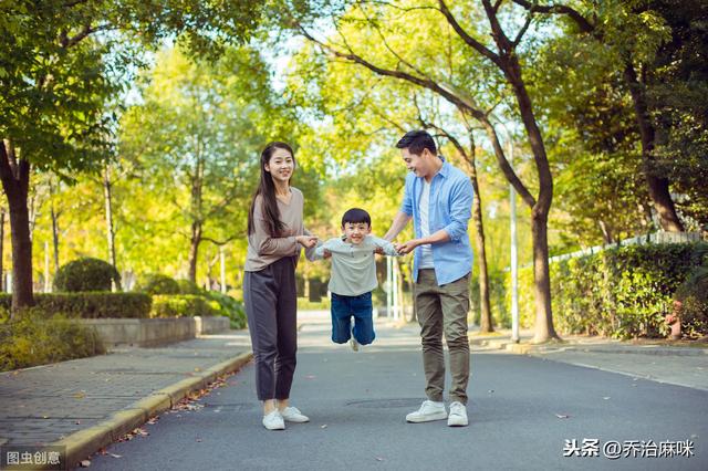 超级宝妈|孩子遭遇挫折,不要再说“加油”了,父母做到这3点,鼓励更有效