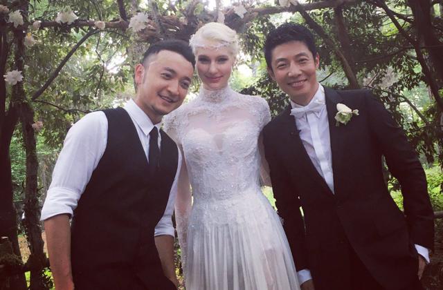 中外育儿观念差异有多大？看撒贝宁夫妻就知道，孩子啃拖鞋都不管