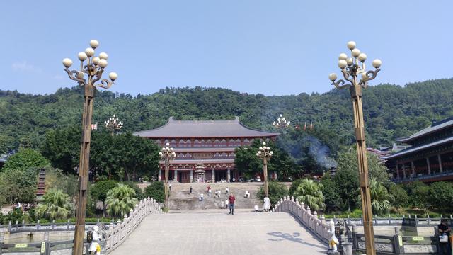 中国最大的大雄宝殿在福州，旗山万佛寺