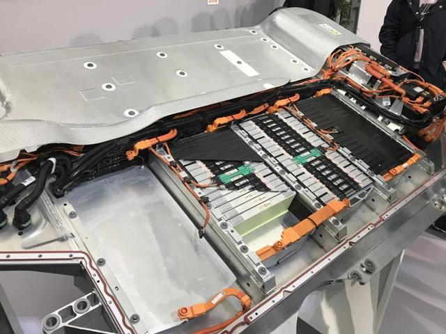 试驾宝马iX3 这是一台让人“惊艳”的纯电动SUV