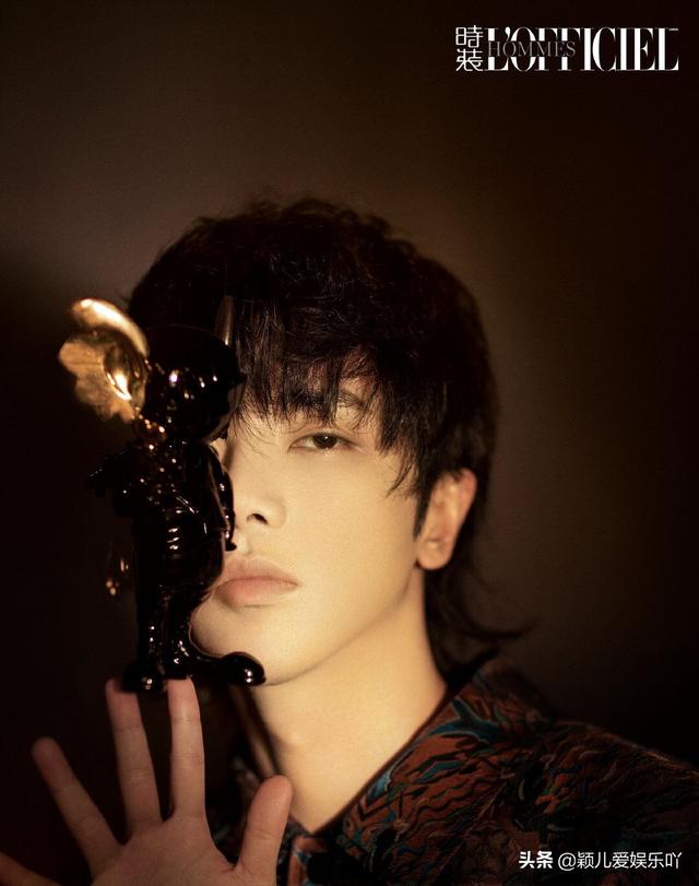 跳跳糖哪里跑|实火！华晨宇上马来西亚报纸，歌曲登顶新加坡电台周榜冠军！