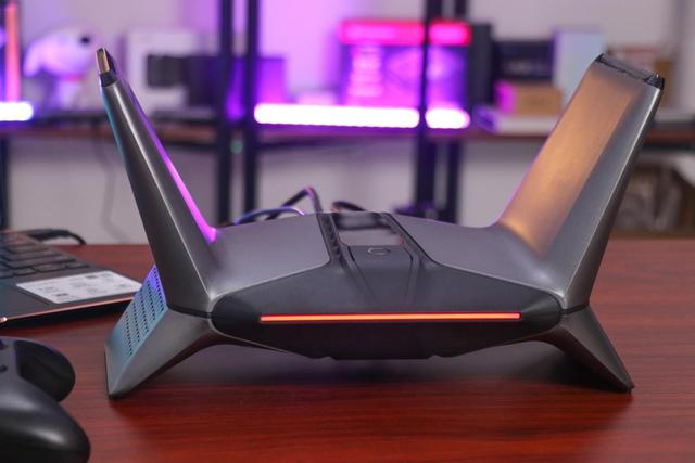 MIFON X1攀升联名版电竞路由器体验：定义速度与激情