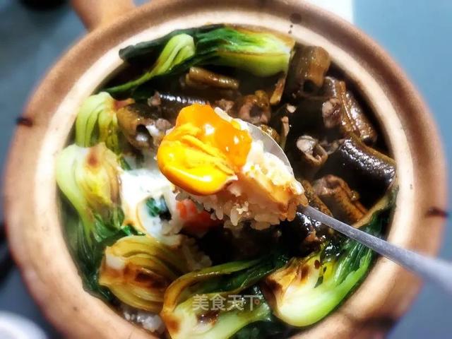 天冷了，自制一份香喷喷的煲仔饭！有菜有肉，越嚼越香