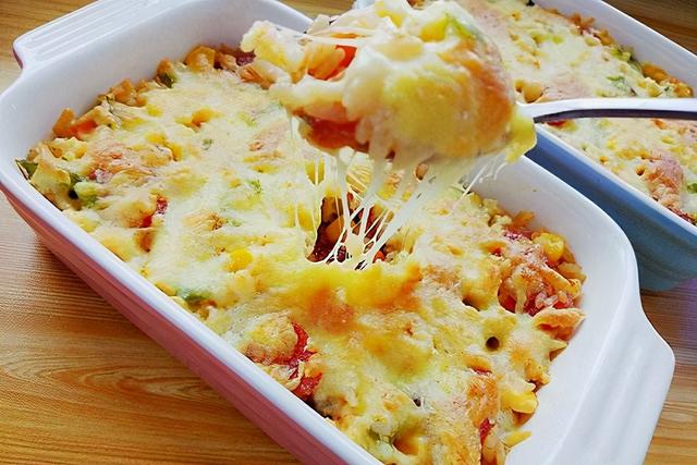 韩式芝士鸡翅饭，在家轻松做芝士焗饭，一点不比外面差，满满拉丝