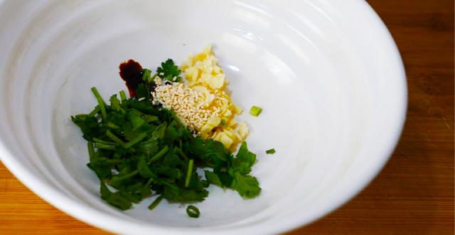 面条这样做太好吃了，一周吃7次都不嫌多，一次做一大碗都不够吃