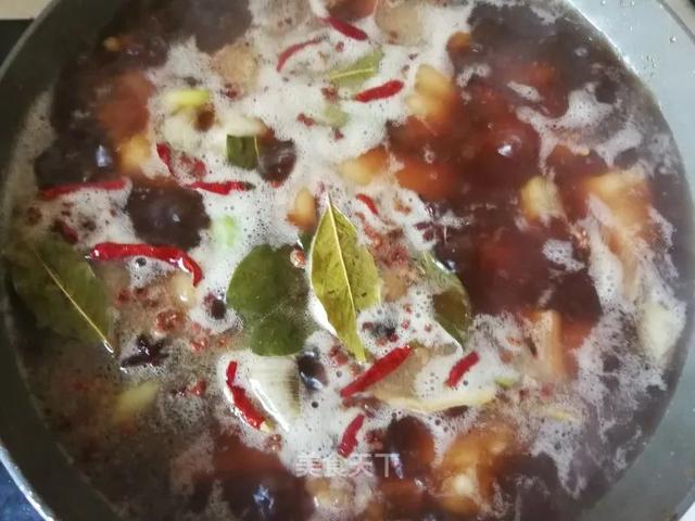 猪蹄这样做，软而不烂，肥而不腻！香糯可口，入口即化！家人超爱吃