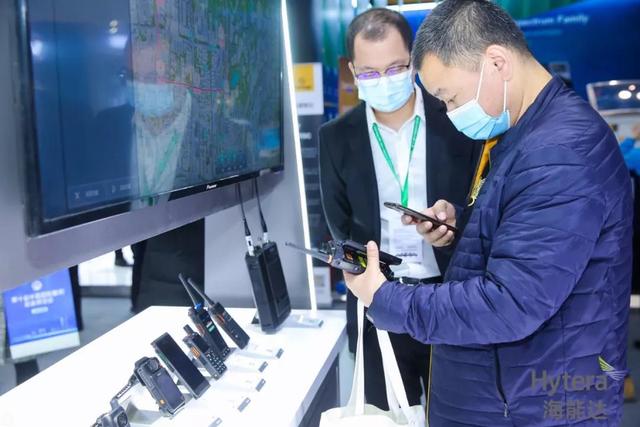 海能达携5G、AI等黑科技产品?亮相第十届警博会，迈向智领警务时代