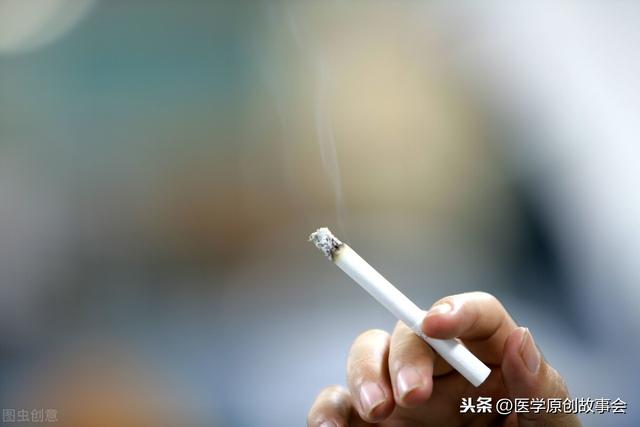 寿命短的男人，吸烟时常有六个共性，若你六个都有，提示该体检了