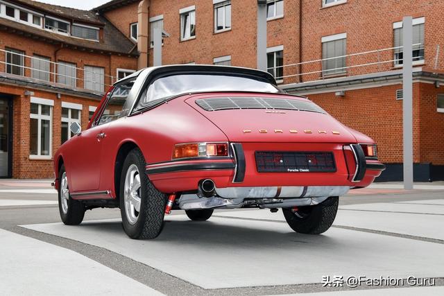 保时捷官方完整修复1967年911 S Targa古董车