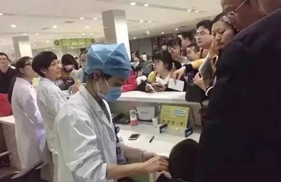 「你的育儿经」医院儿科挂号难？发现这4个＂信号＂及时调理，孩子身体好少生病